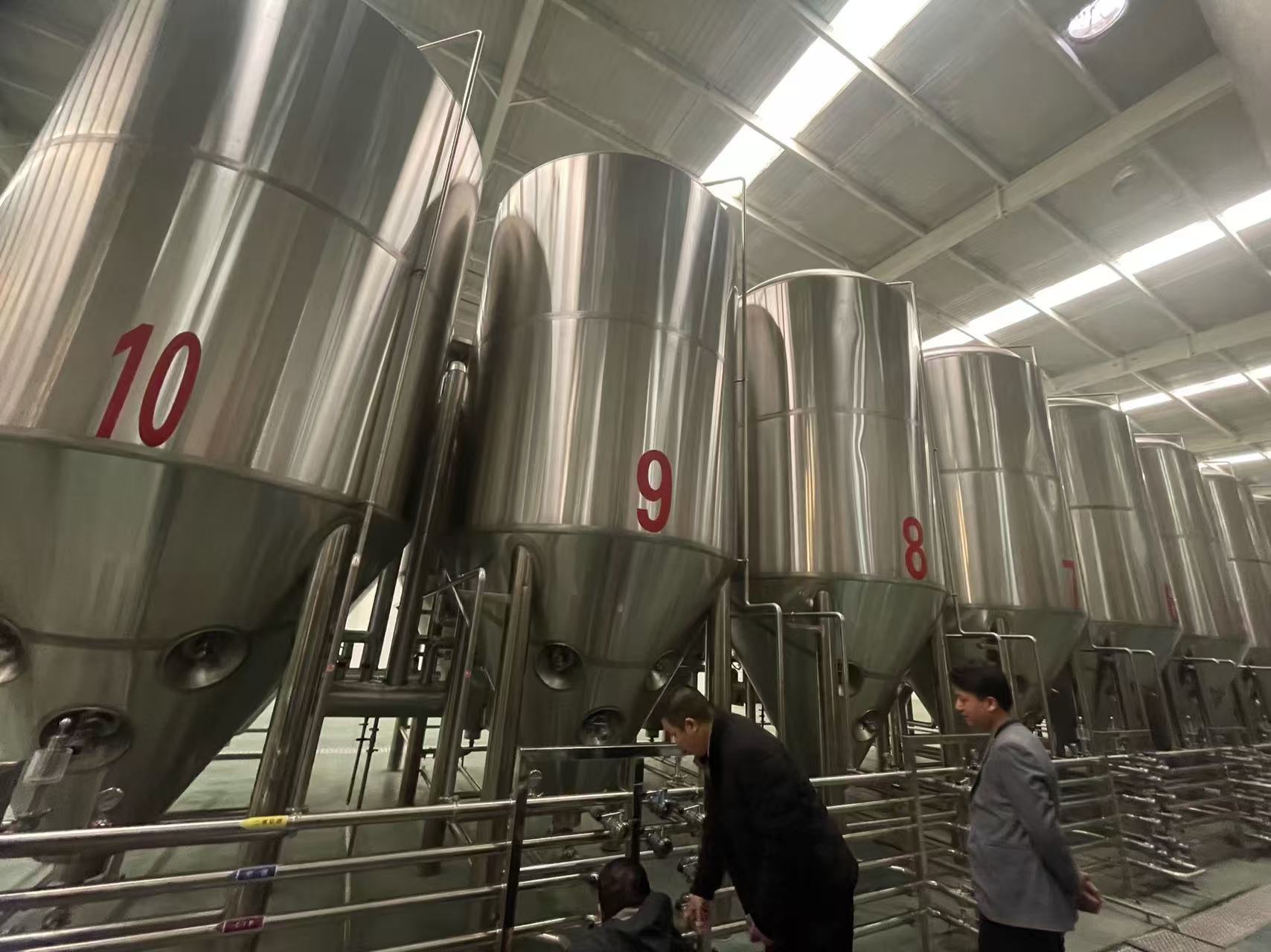 连平精酿啤酒设备厂—平面布置、设备设计、制造、调试、培训等一条龙服务